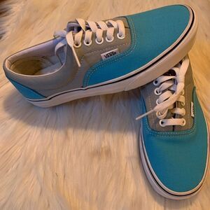 Unisex two tone Vans Shoes NWOT